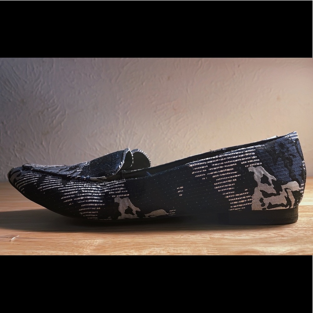 Kelly & Katie Blue Floral Loafer Flats - Picture 4 of 5